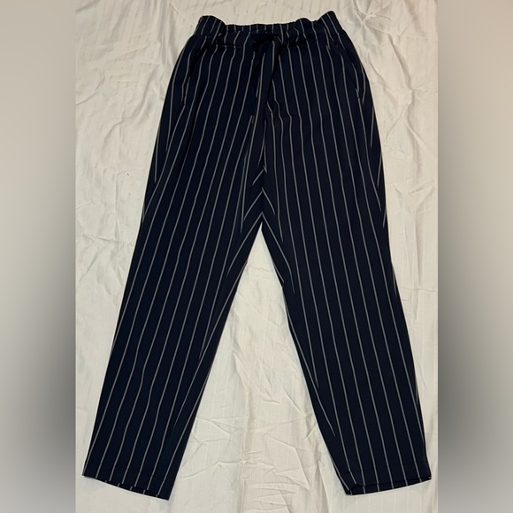 Athleta Midtown Ankle Pants. Blue Pinstripe. Size 6 - Picture 3 of 7